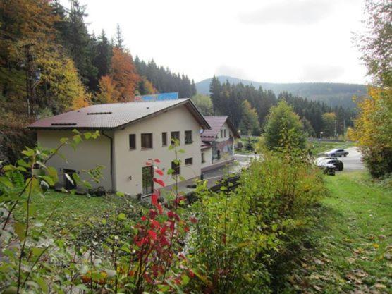 Hotel & Gasthaus Sterngrund تسيلا-ميليس المظهر الخارجي الصورة